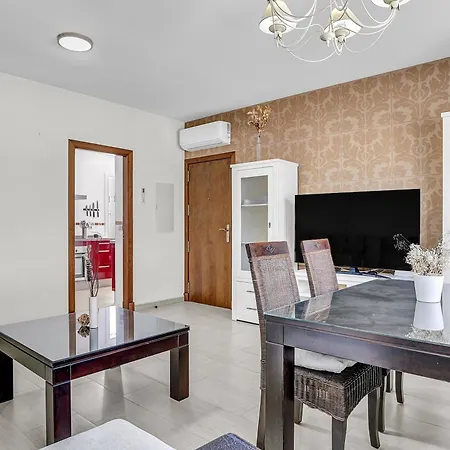 Aryan - Solo Familias Conil De La Frontera